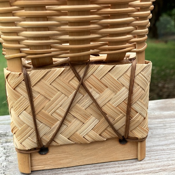 PLANTER BASKET Natural Woven Tall Planter Flower Pot Basket with Base 10.25 in - Picture 10 of 11